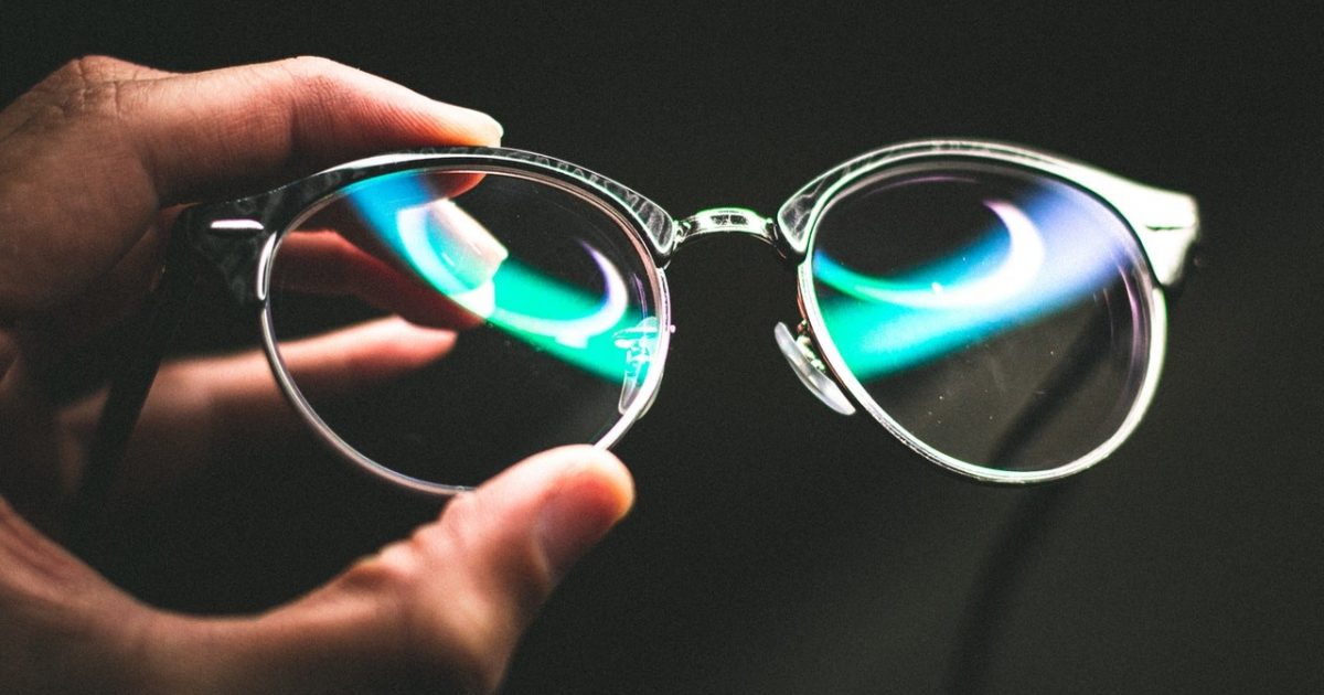 The Fingerprints that Tie Eyeglassesdepot to Notorious Retailer Opticsfast